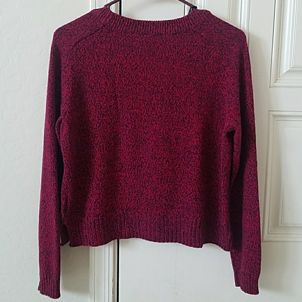 Red sweater - Picture 2 of 5